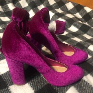 JustFab 7.5 Fuchsia Heels